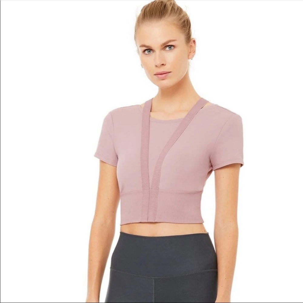 NWT Alo Revolve Crop Tee